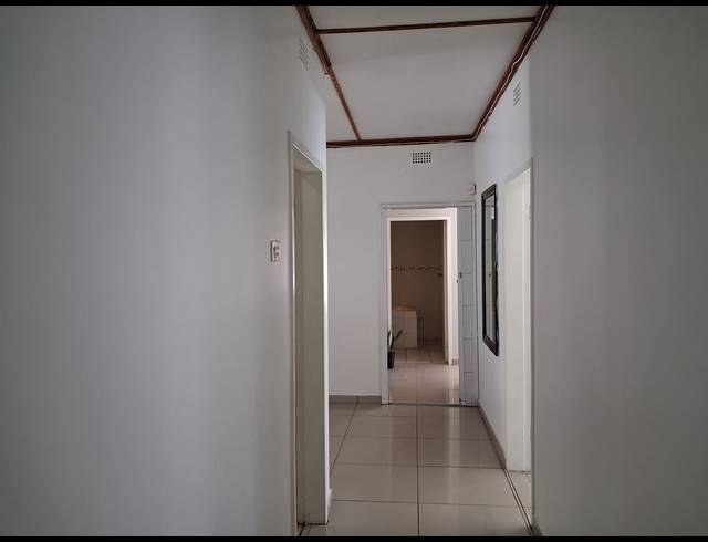 4 BEDROOM FREESTANDING FOR SALE IN FLAMWOOD